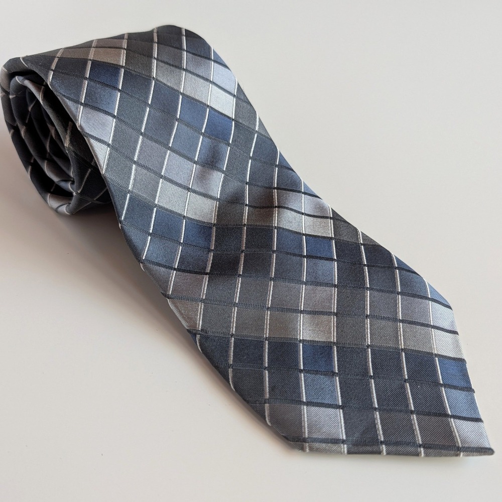 Geoffrey Beene Mens Silk Tie Grey Blue Geometric Grid Stain Resistant 3.75"
